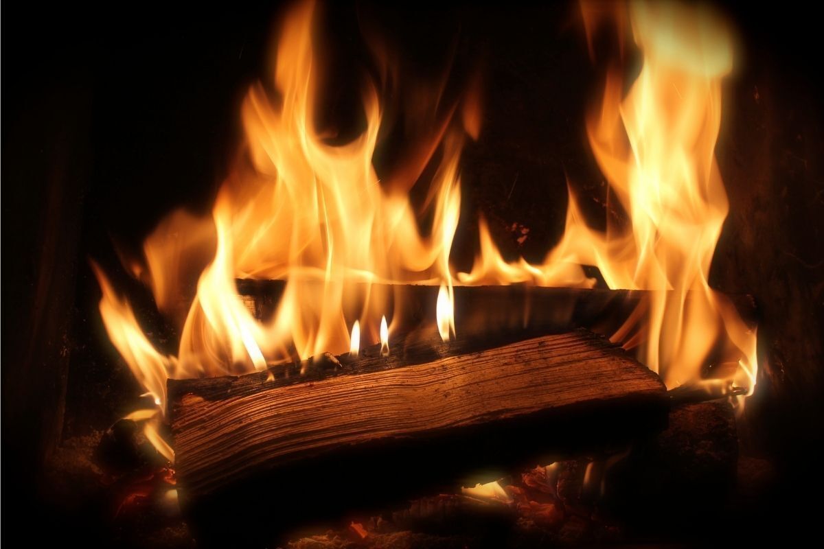  Sognare con la legna da ardere: cosa significa?