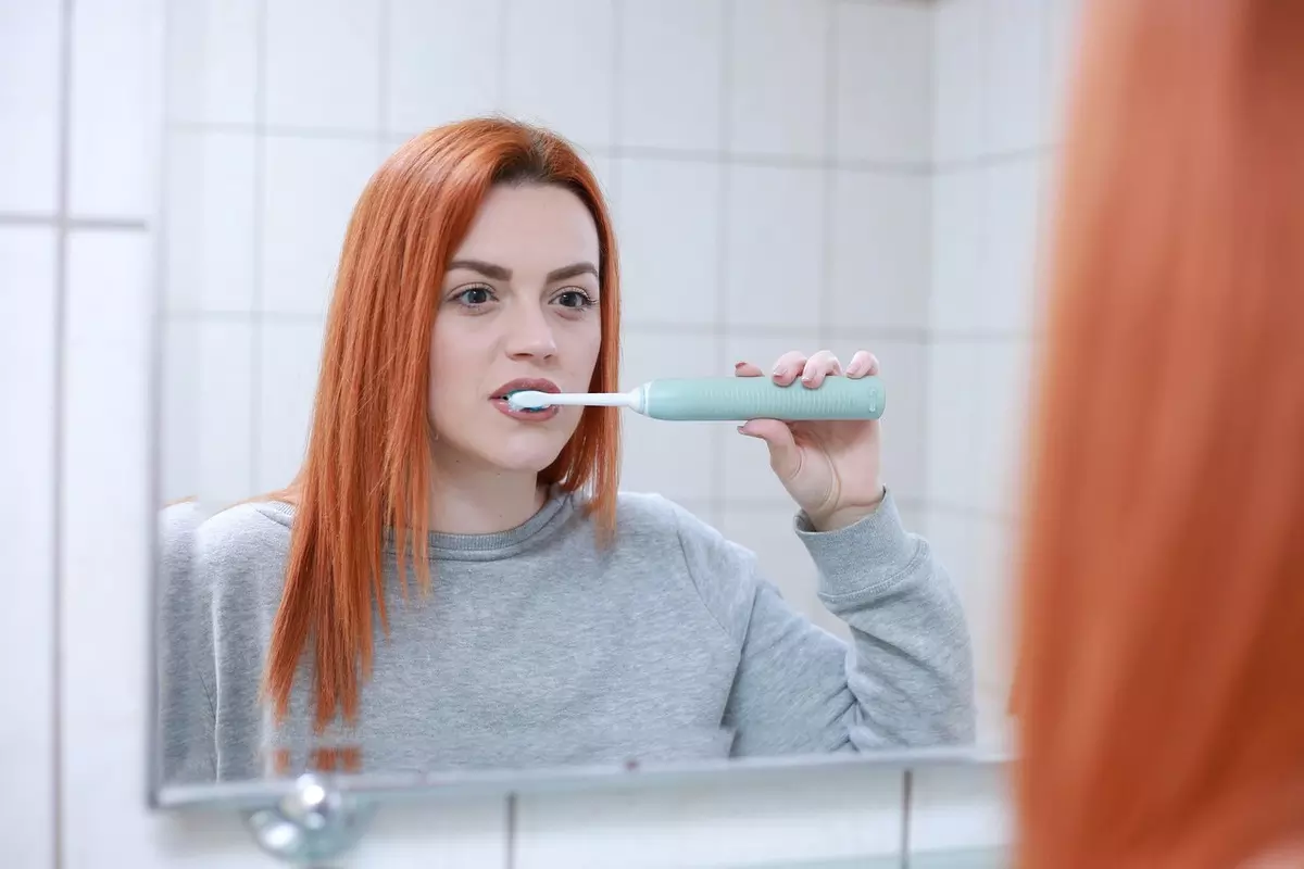  At drømme om tandbørstning: Hvad betyder det?